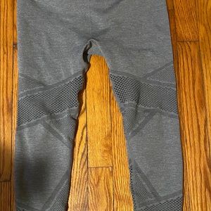 Mosaic high waisted 7/8 Fabletics leggings- size M